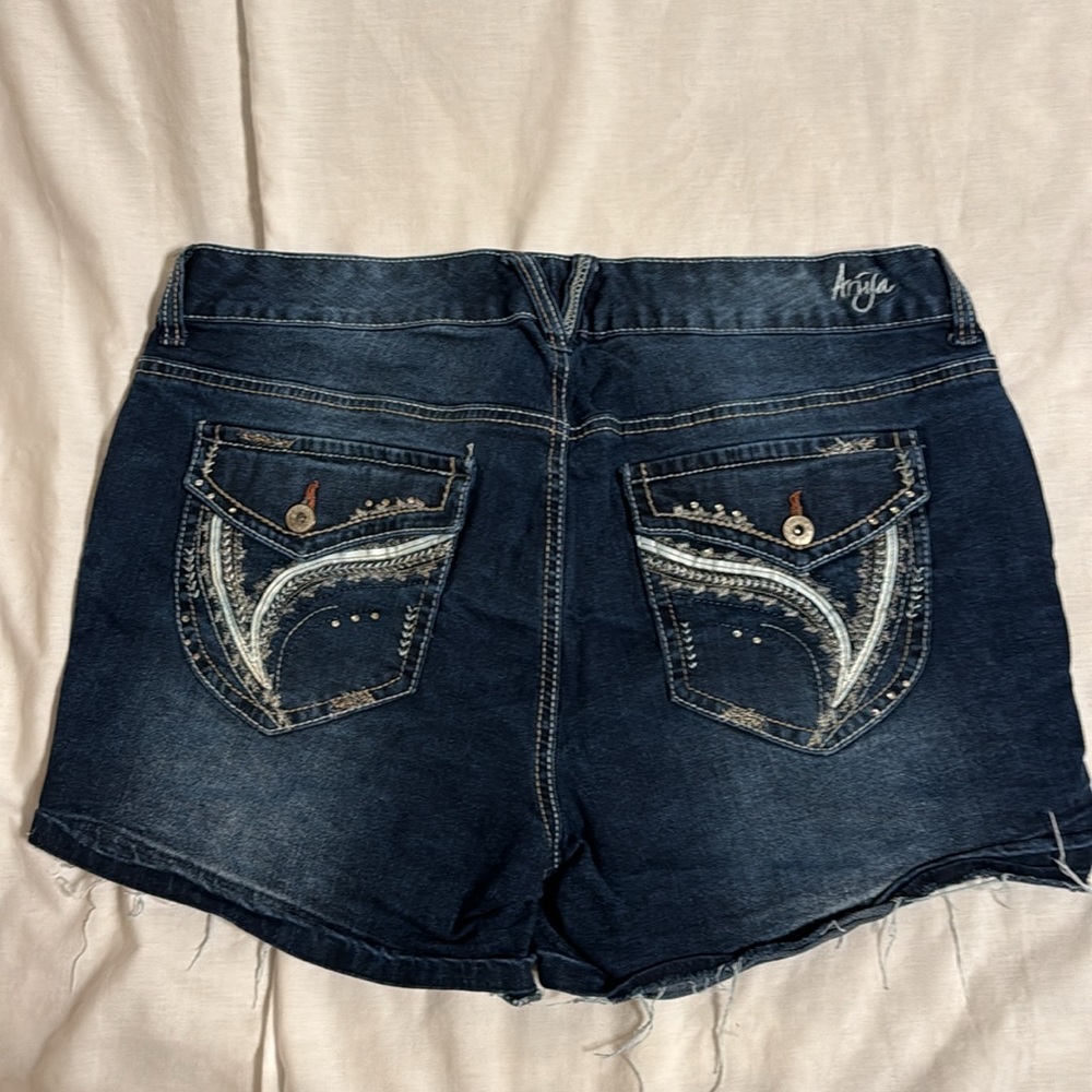 Women’s RIYA denim shorts, distressed, bling, decorated pockets, size 14 blue - Picture 8 of 8
